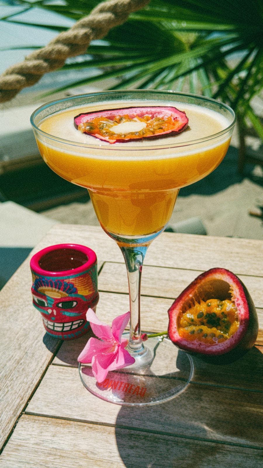 Cocktail Pornstar Martini au bar Playa Mezcala face à la mer