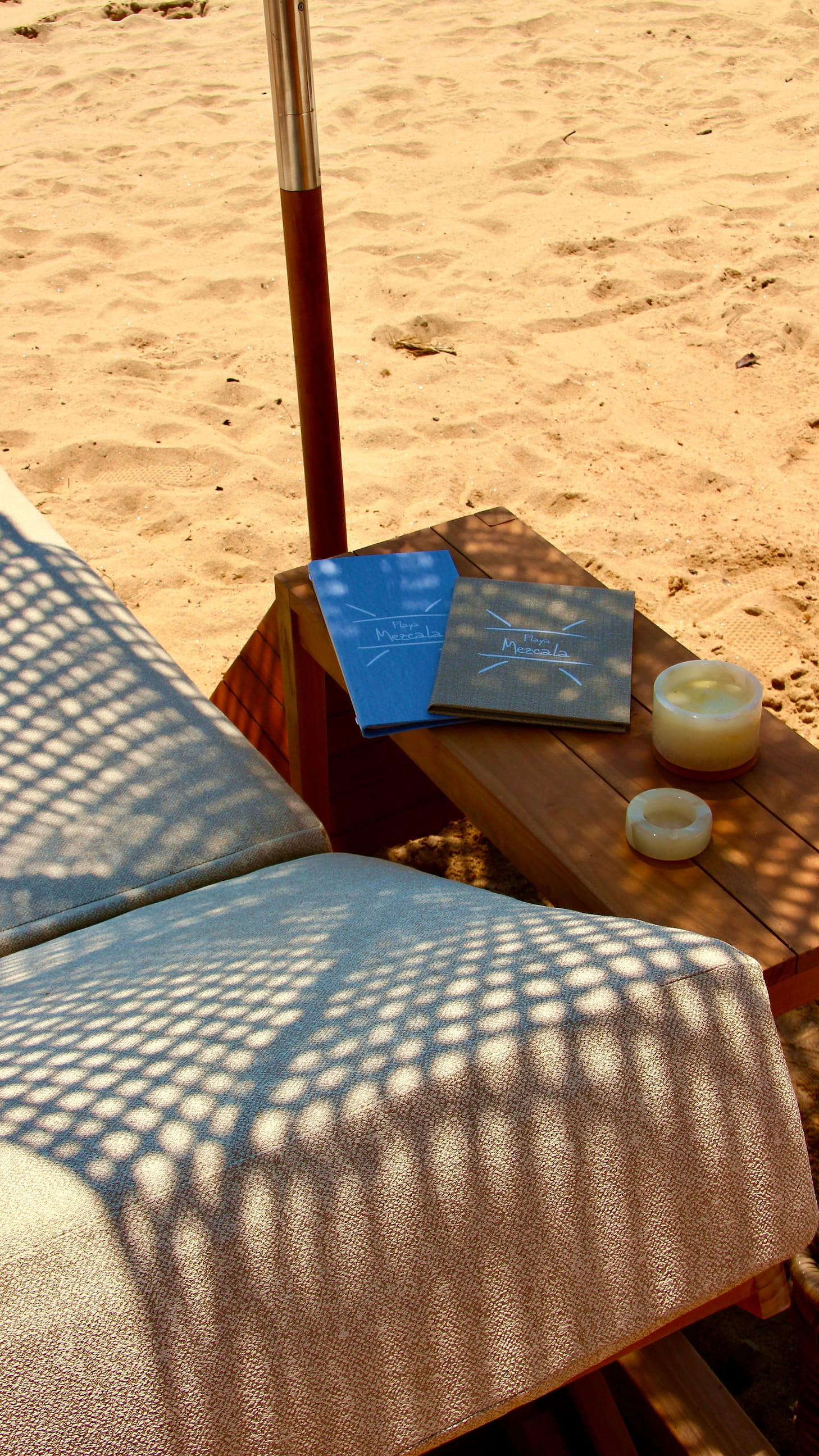 Sieste à l'ombre du parasol